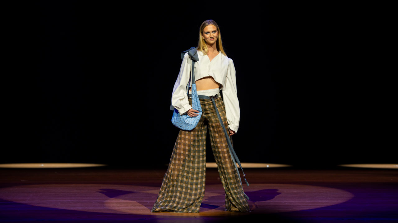 model posing on the runway