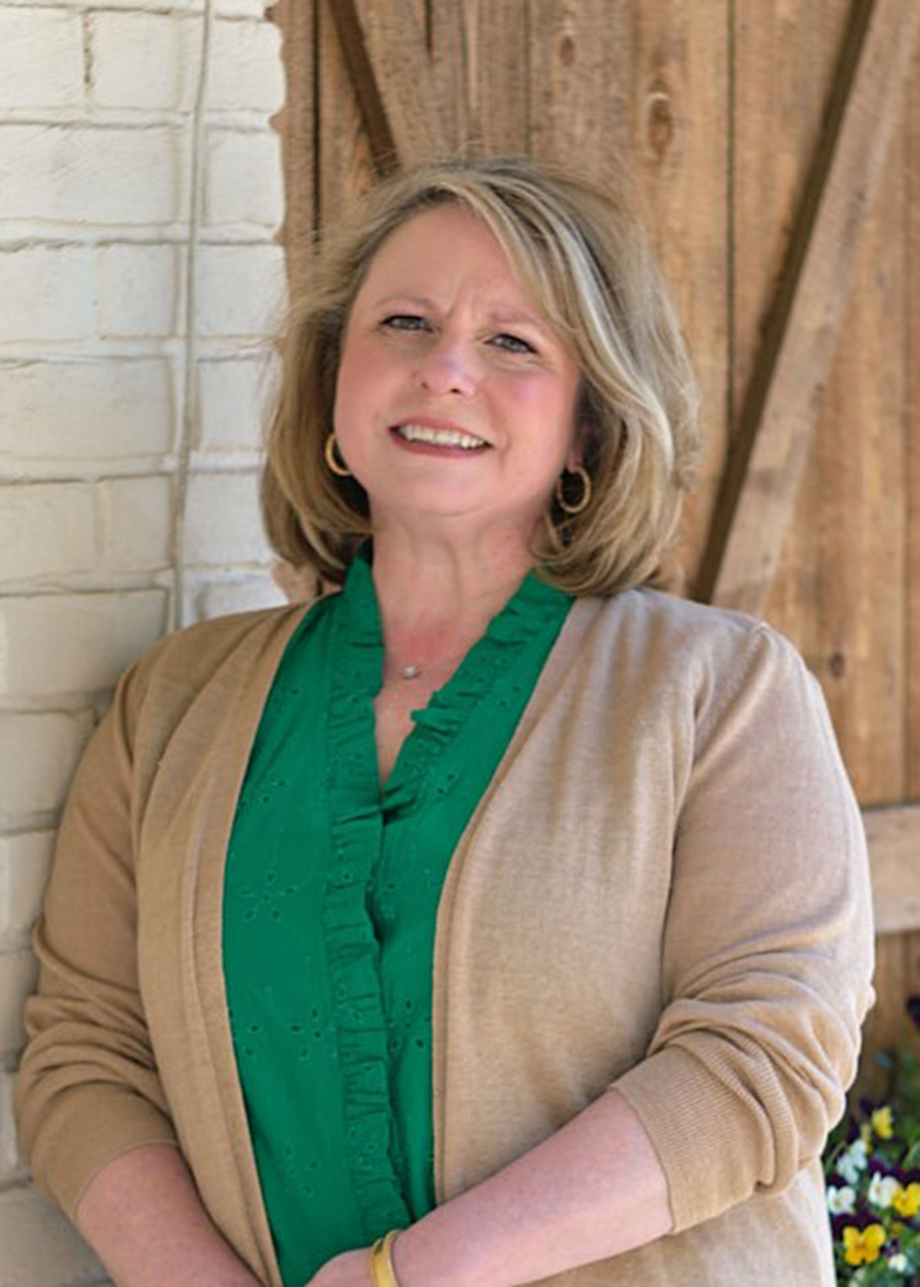 Nancy Carlton Bendinger headshot