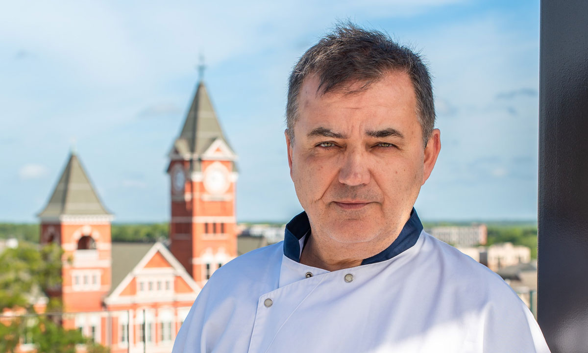 Photo of Chef Joel Antunes