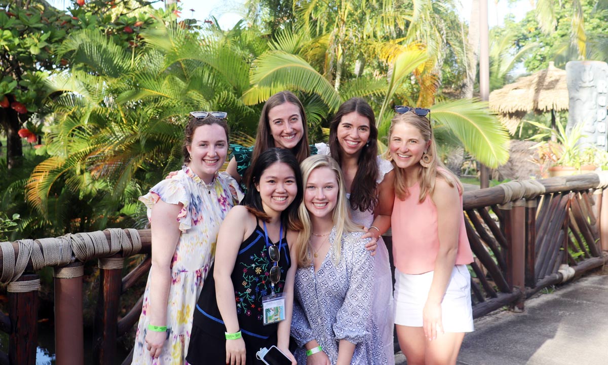 Photo of interior design students visiting the Polynesian Culterual Center.